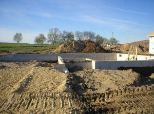 436 Sherman Ln, Poplar Grove, IL 61065