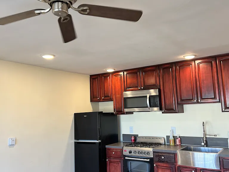 1901 W Florence Ave #5 — Photo 8