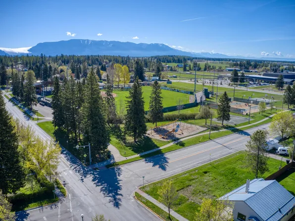 1049 E 2nd St, Whitefish, MT 59937