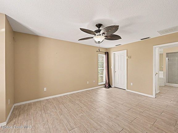 4th image of 771 Wild Flower St