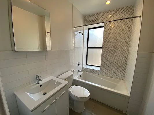 Rented by Mdays Realty | media 13