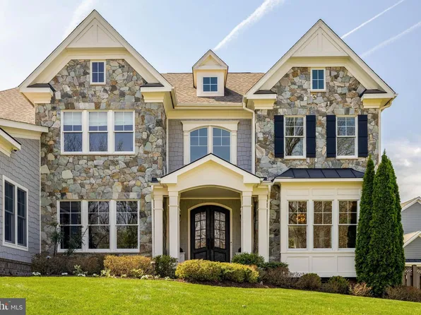 9115 Tetterton Ave, Vienna, VA 22182