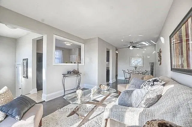 3 bed, $2,380 — Photo 4