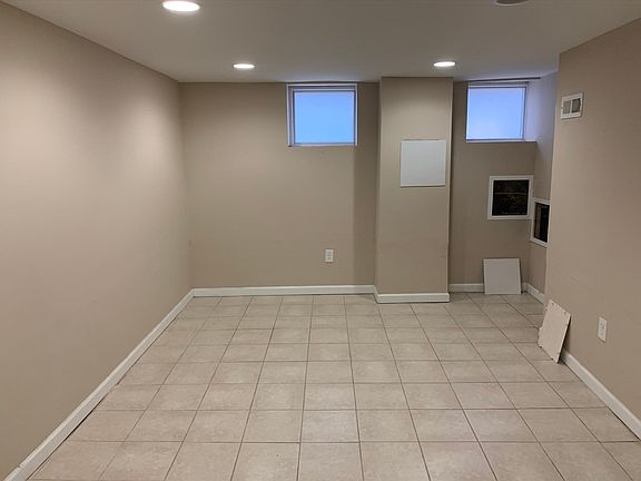 3rd image of 2737 Latona St