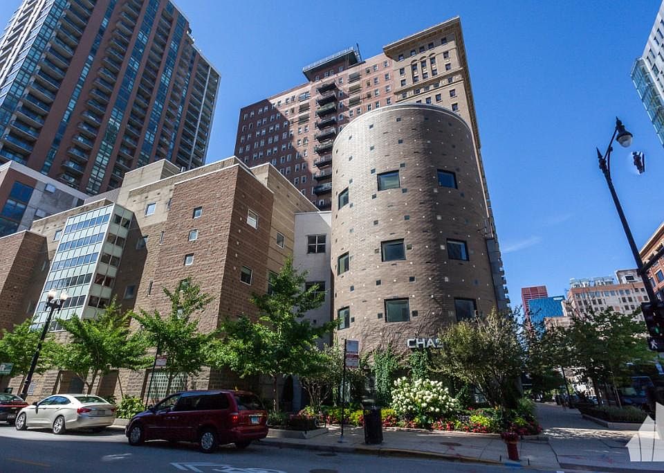 1st image of 40 E 9th St #2900