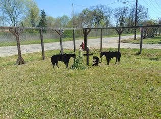 601 N Neil Pickett Dr, Diboll, TX 75941