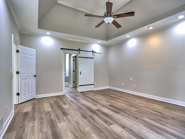 3237 Waldwick Way SE — Photo 14
