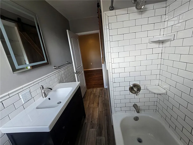 3025 Hazelhurst Ave — Photo 12