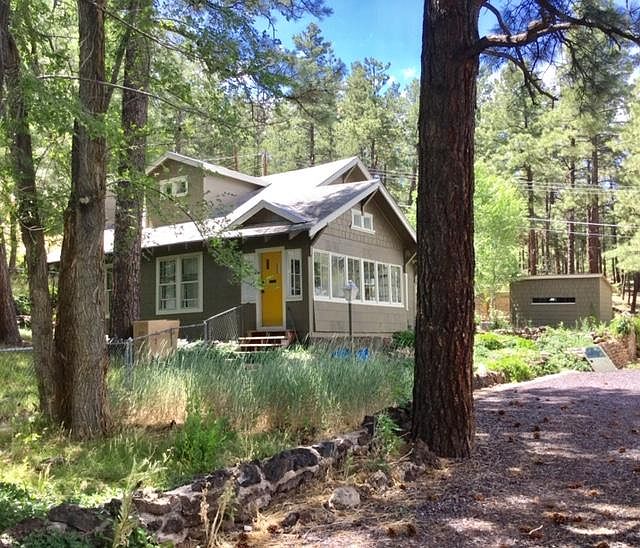 3 bedroom 2 bath. Big yard with trees