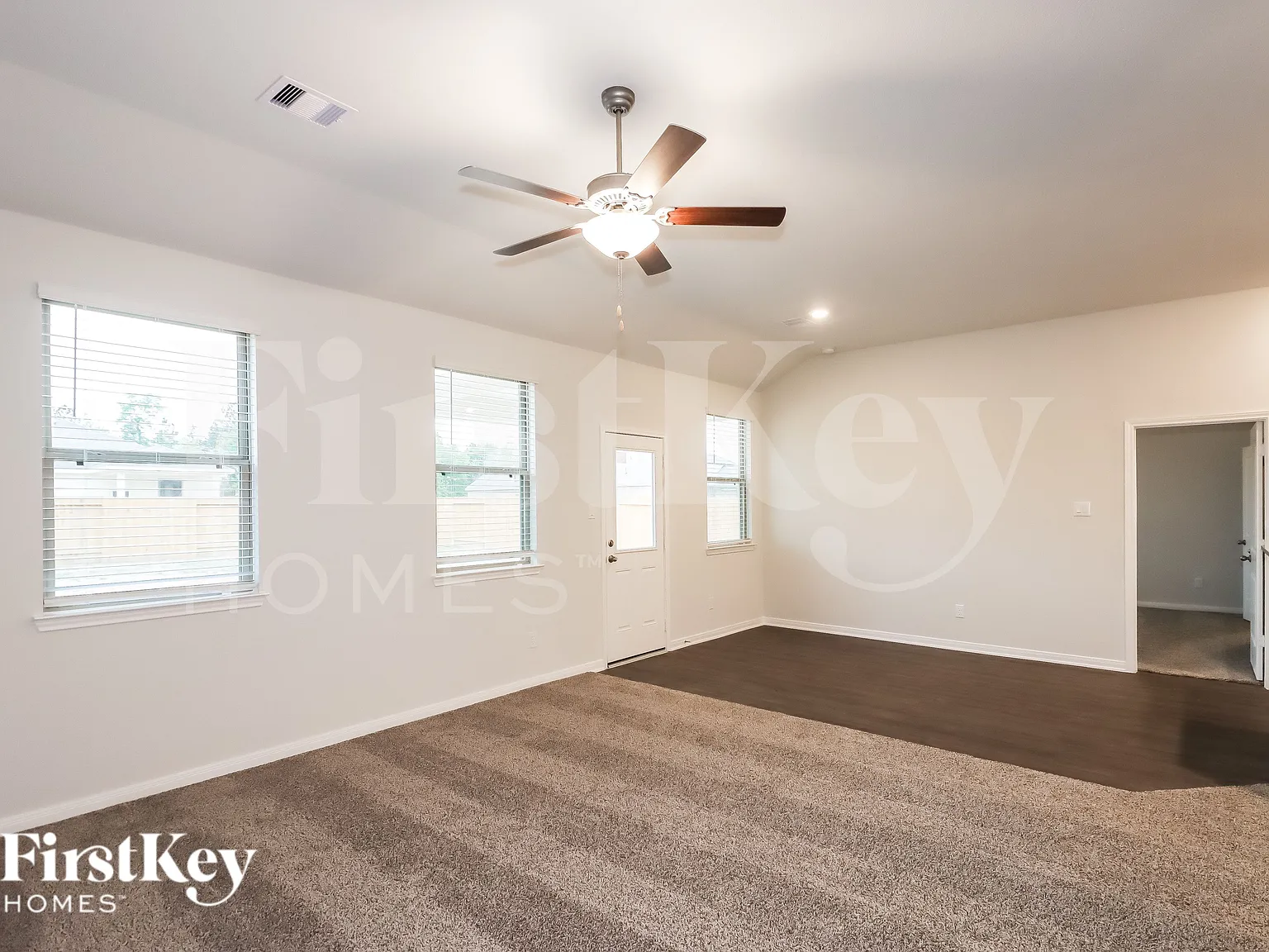 3 bed, 2.0 bath, 1619 sqft, $1,545 — Photo 4