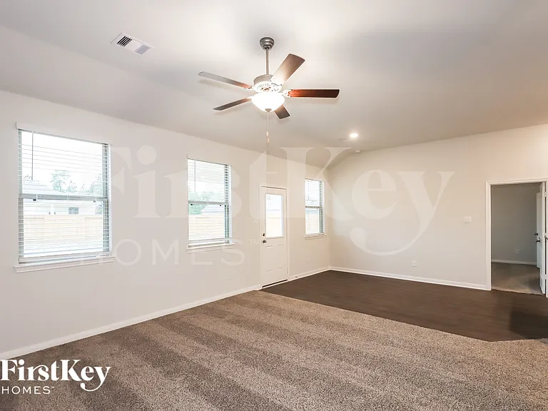 26020 Babe Ruth Dr — Photo 4