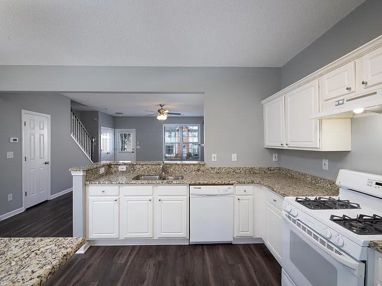 4645 Valais Ct #40 — Photo 10