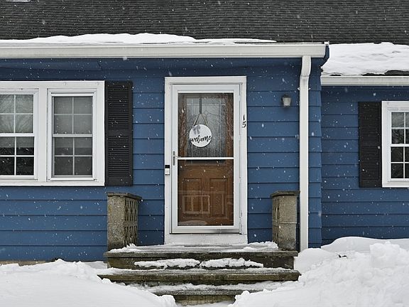 3rd image of 15 Roland Rd