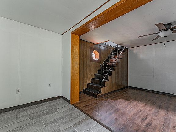 3rd image of 628 W Arch St