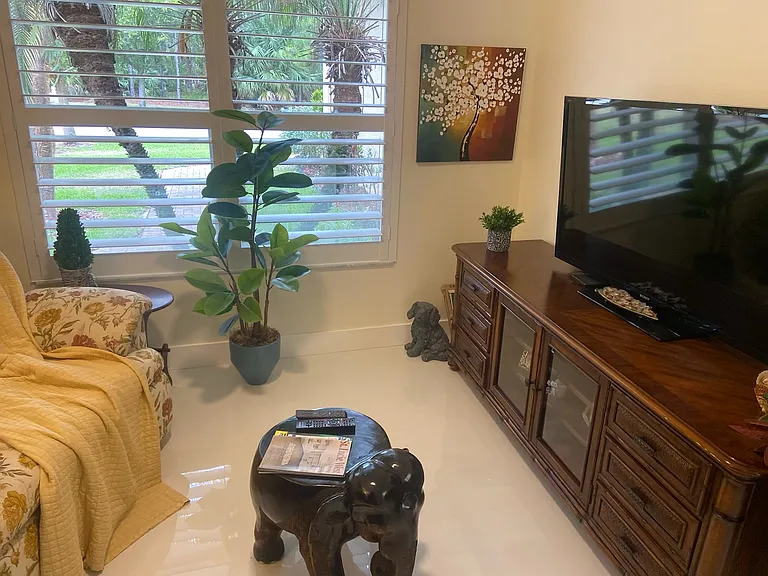 253 SW Coconut Key Way — Photo 16