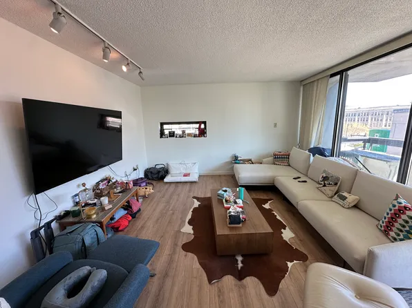 566 Commonwealth Ave, Boston, MA