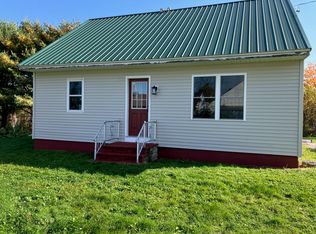 69 Columbia Ave, Fort Fairfield, ME 04742