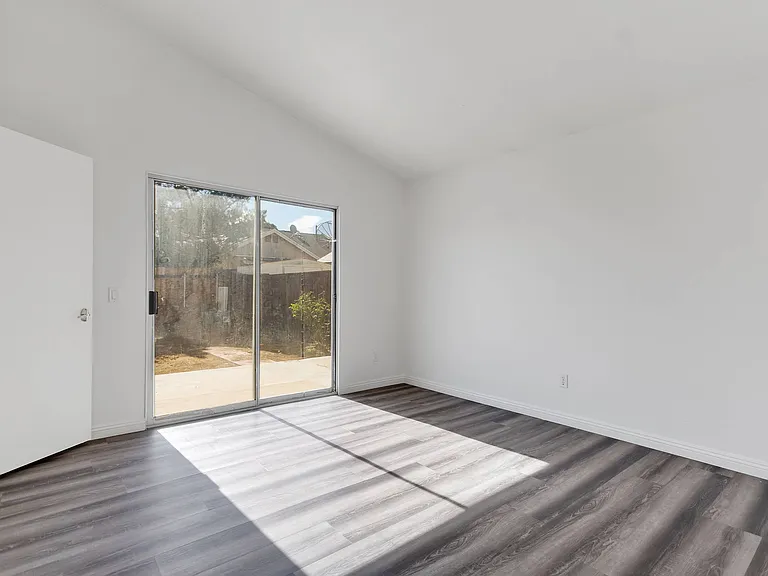 12145 Cobblestone Dr — Photo 15