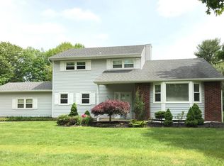 852 Colts Neck Rd, Freehold, NJ 07728