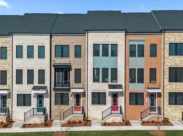 2700 River Birch Rd, Herndon, VA 20171