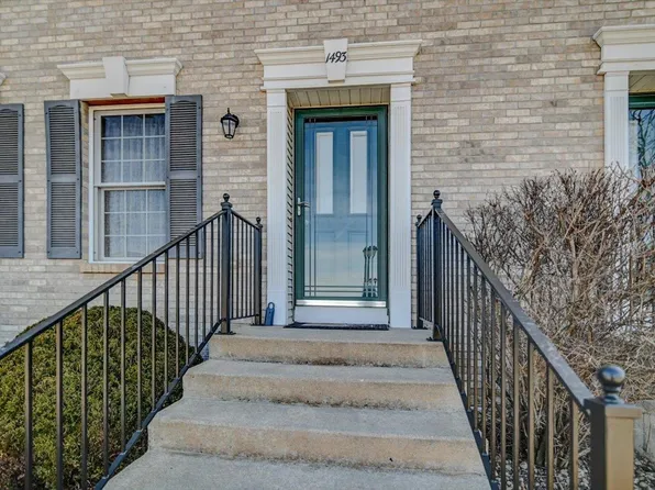 1493 Don Simon Dr, Sun Prairie, WI 53590
