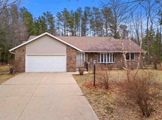 3225 Leahy Ave, Stevens Point, WI 54481