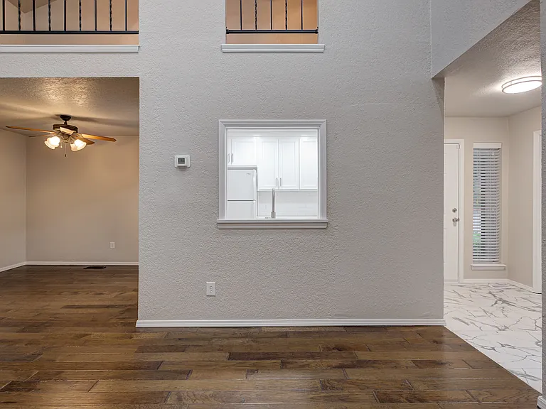 405 Sundance Ln — Photo 8