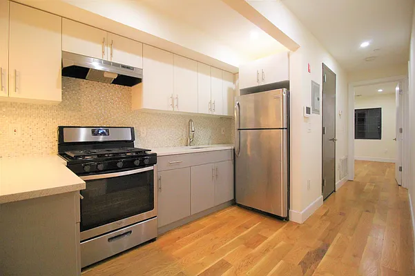 Rented by OCTAN REALTY MANAGEMENT LLC | media 21