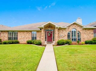 4 Friendswood Dr, Longview, TX 75605