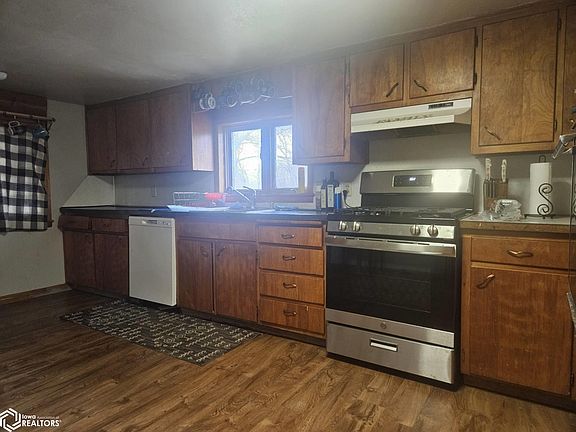 3rd image of 612 Park Ave