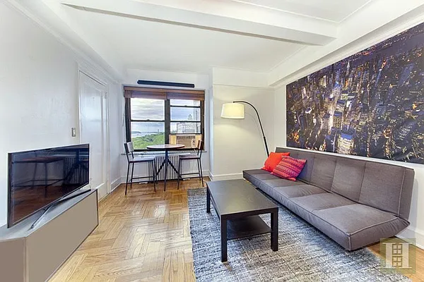 Rented by Halstead Real Estate | media 20