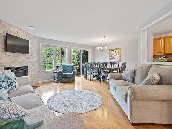 4th image of 35 Green Briar Rd #35