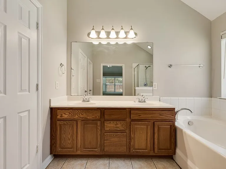 7600 Shasta Dr — Photo 19