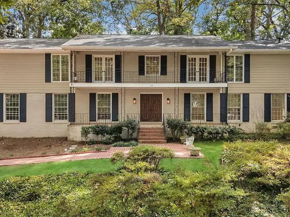 192 Maple Wood Dr, Lawrenceville, GA 30046
