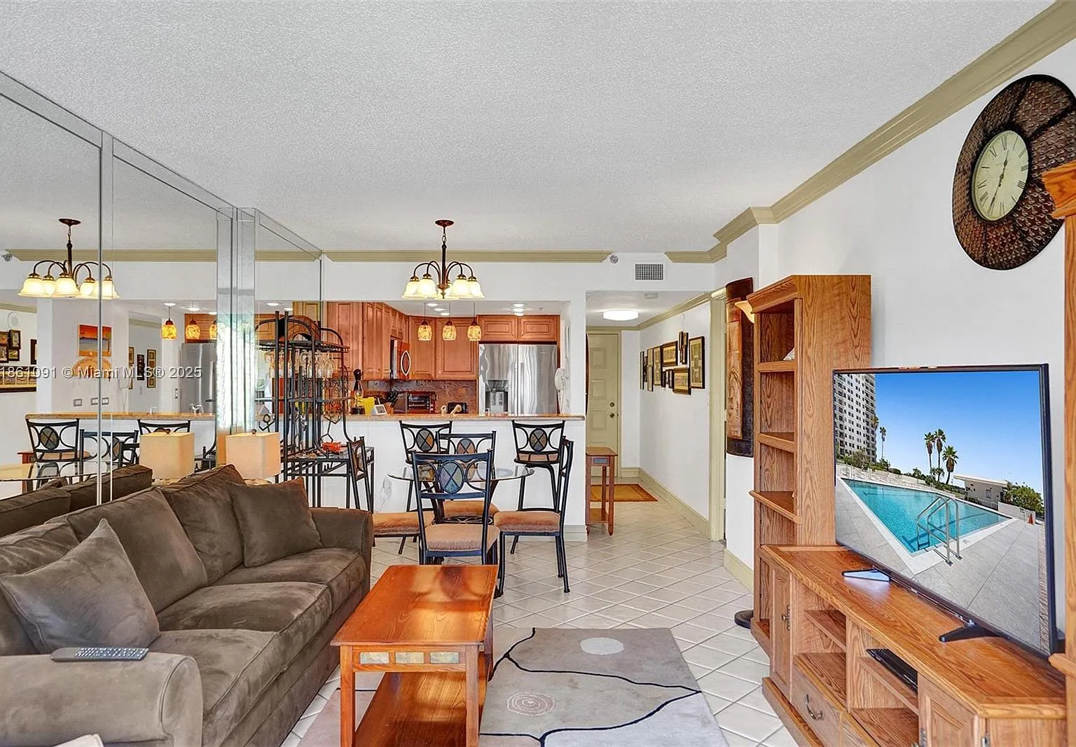 1201 S Ocean Dr — Photo 2