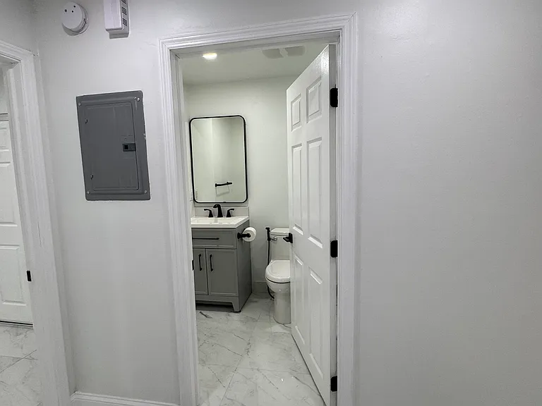 2194 W 60th St #22205 — Photo 9