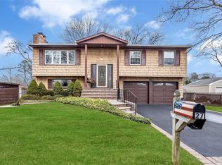 27 Carrie Ave, Sayville, NY 11782