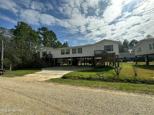 7083 W Issaquena St #7085, Bay Saint Louis, MS 39520