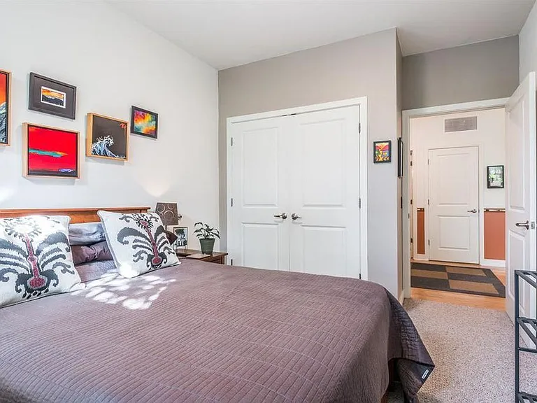 410 Farrell St — Photo 11