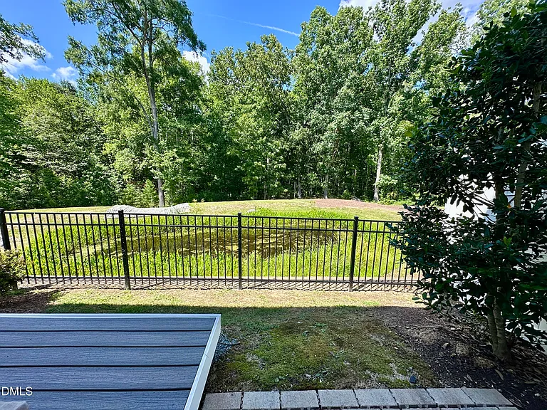 124 Orvis Dr — Photo 27