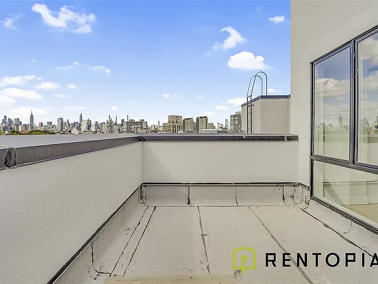415 Manhattan Ave #201A — Photo 6