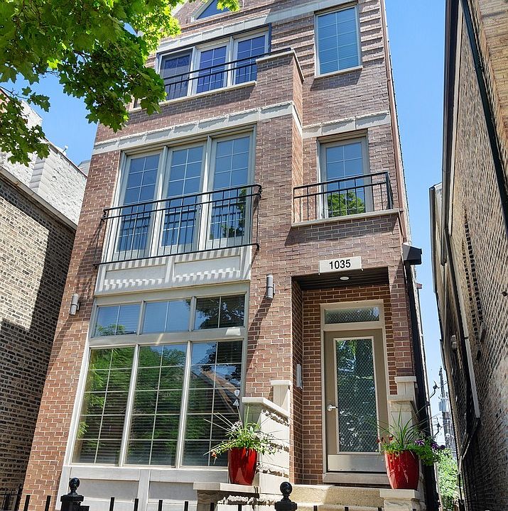 1st image of 1035 N Hermitage Ave #3