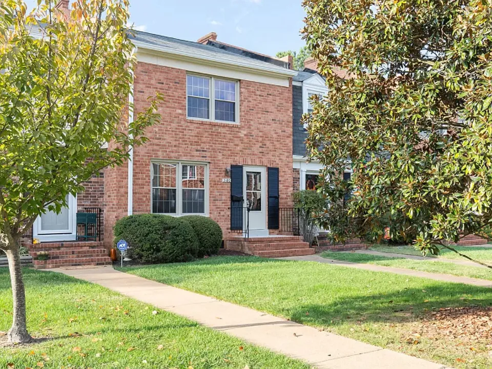 2180 Kingsbrook Dr