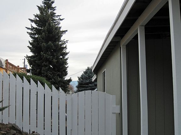 1 of 2 New Gates to Backyard