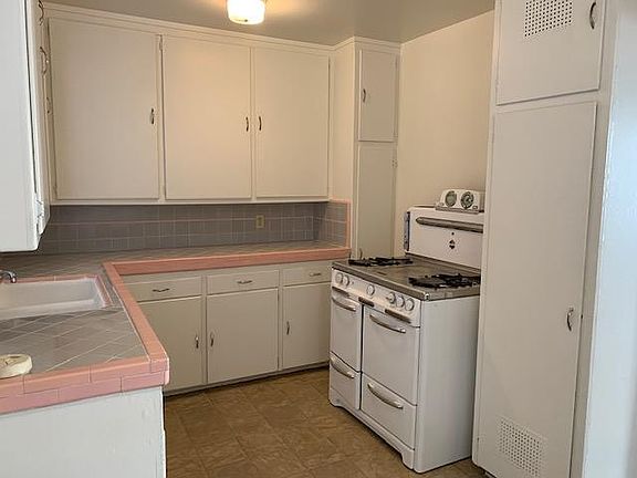3rd image of 7007 Boulevard Dr #7009