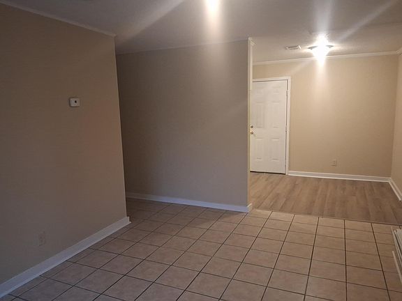 2nd image of 119 Maple St