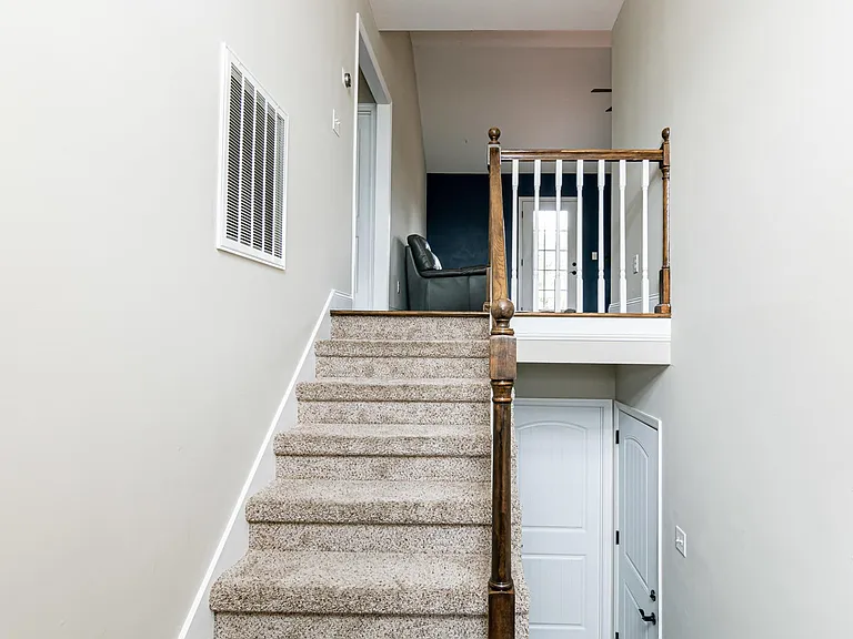 459 Titanium Dr — Photo 4