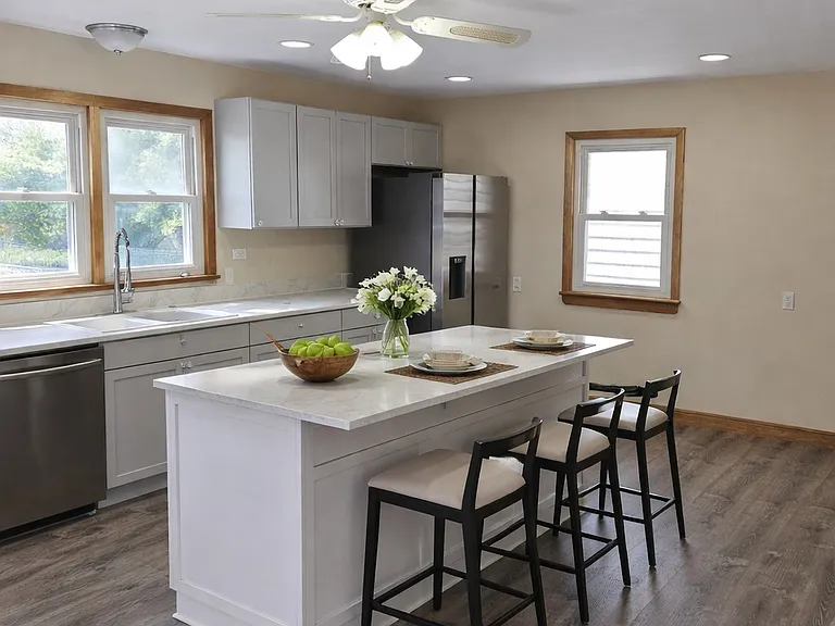 111 N Seton Ave — Photo 3