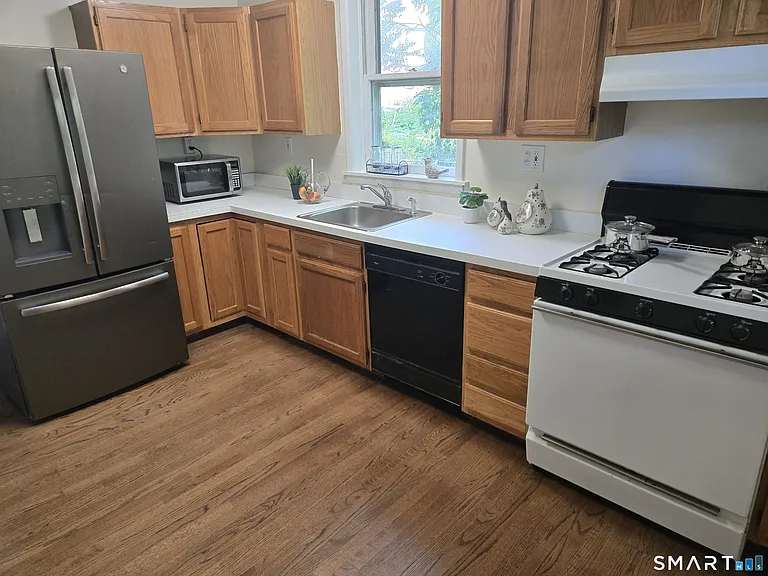 1034 Prospect Ave — Photo 5