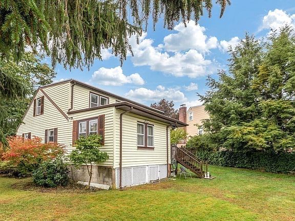 3rd image of 56 Pilgrim Rd